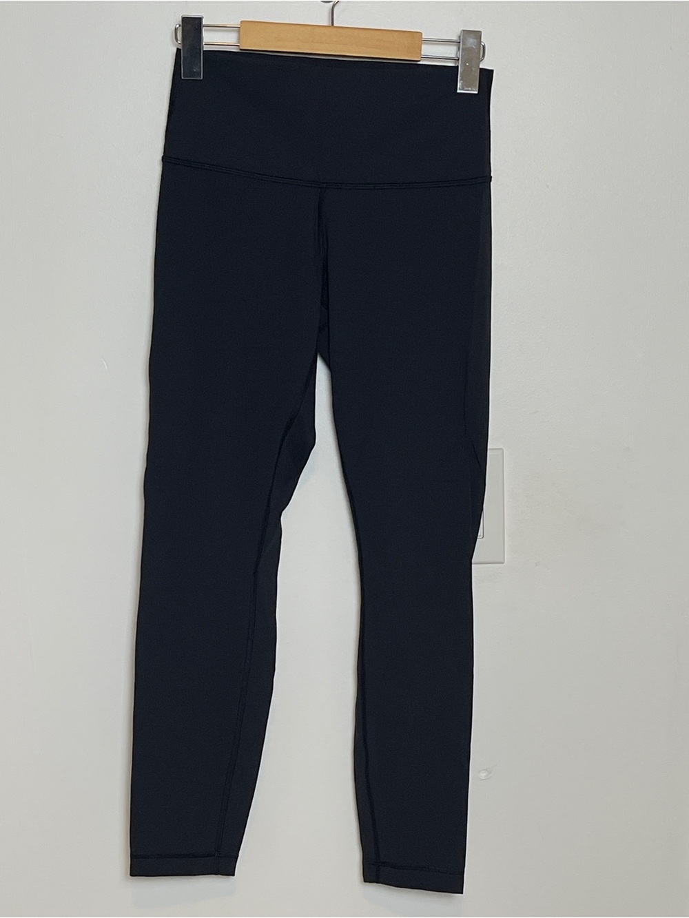 Lululemon women’s Black High-Waist Active Leggings size 6